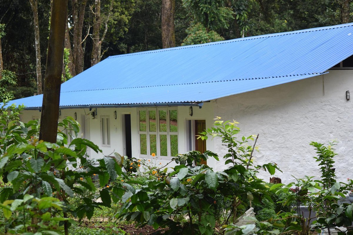 Resorts in Nelliyampathy for Corporate Tours and Day Outing