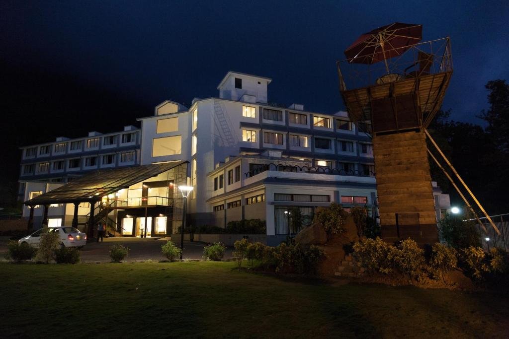 resorts in munnar for corporate tours and day outing