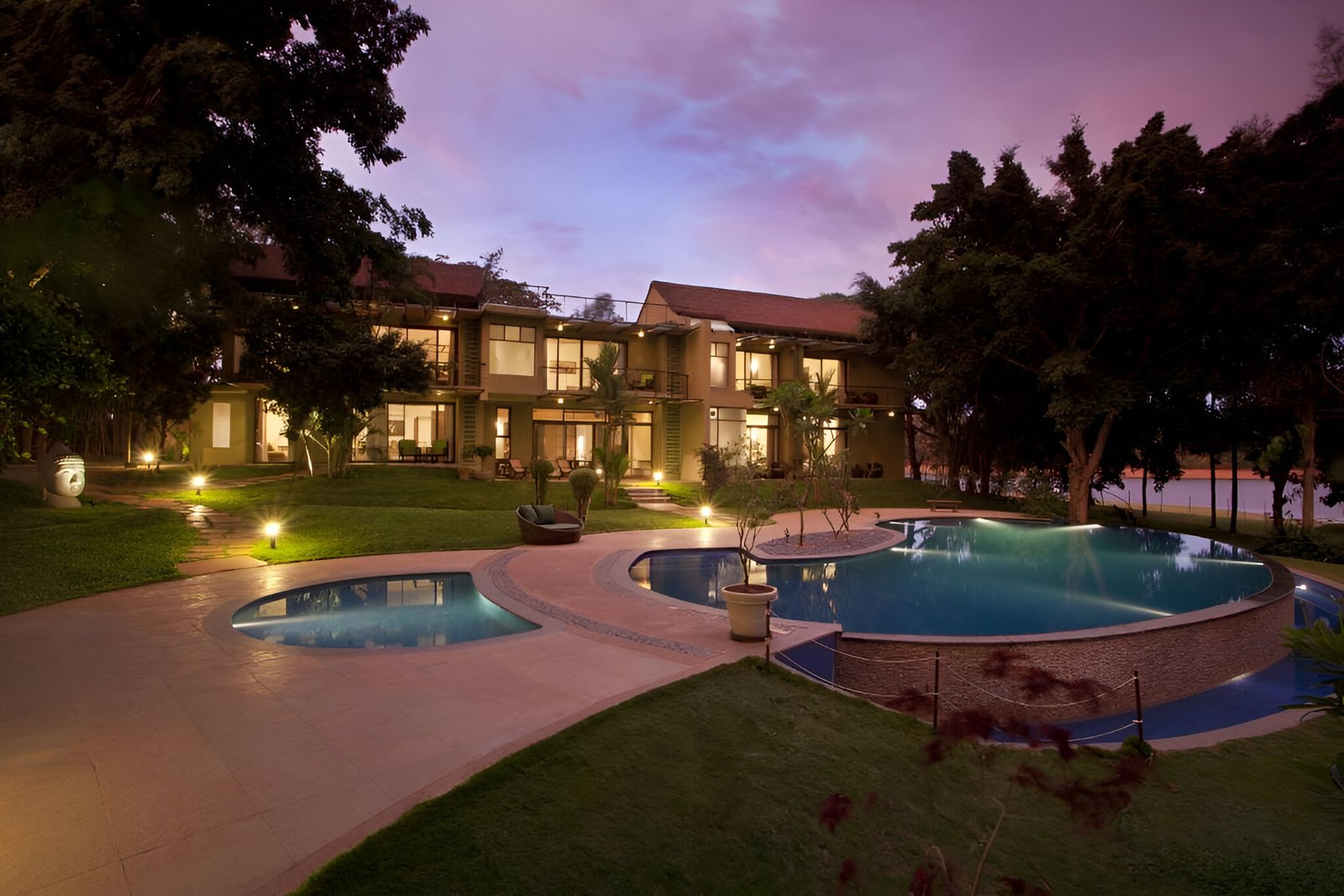 resorts in kabani for corporate tours and day outing